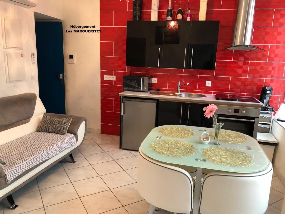 La Petalerie Apartment Еперне Екстериор снимка