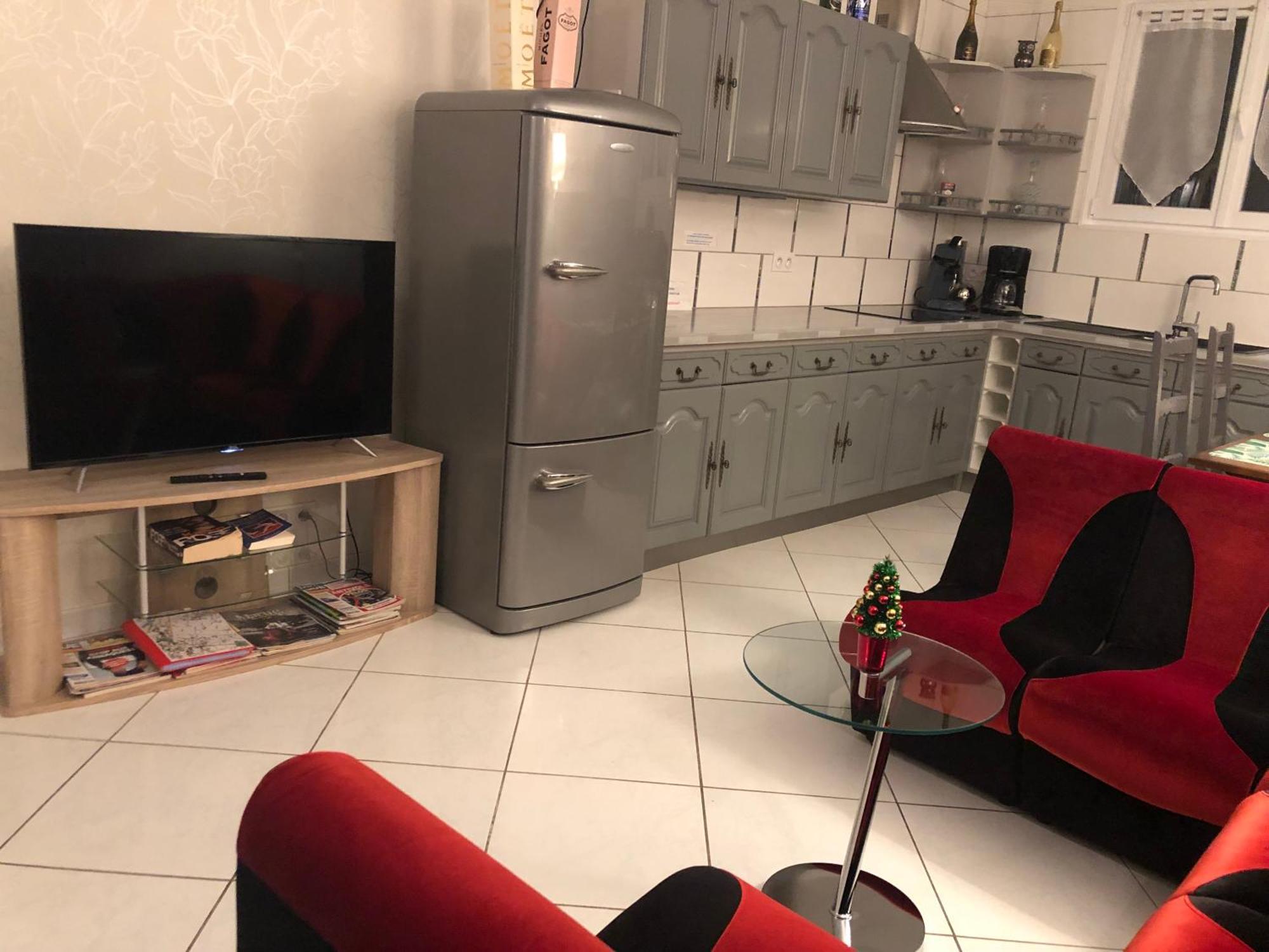 La Petalerie Apartment Еперне Екстериор снимка