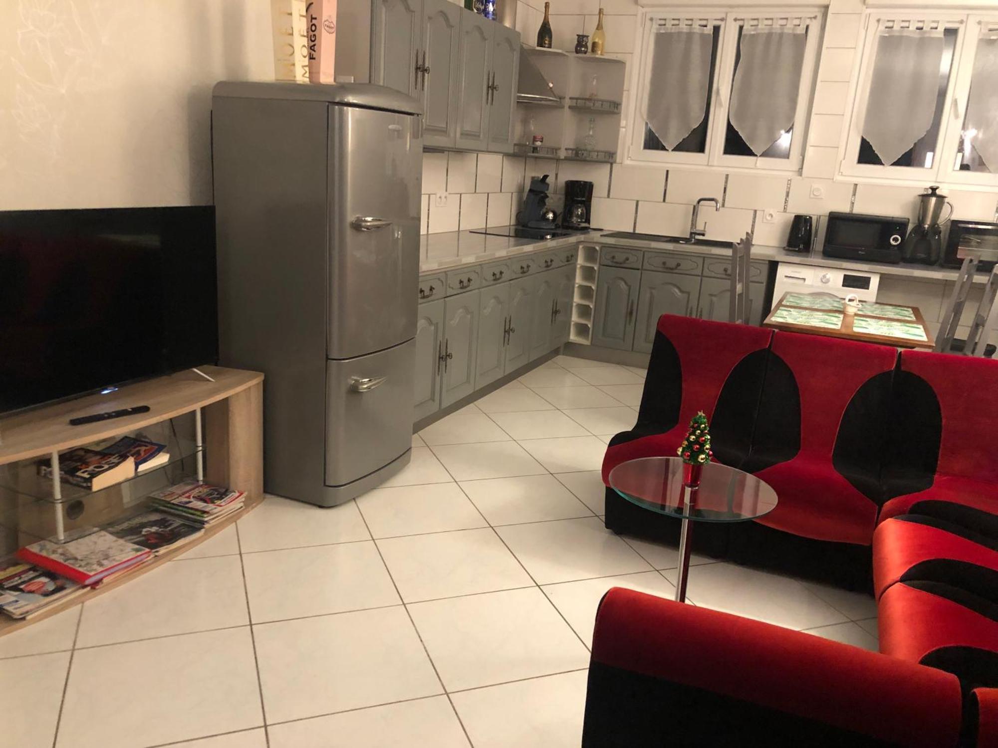 La Petalerie Apartment Еперне Екстериор снимка