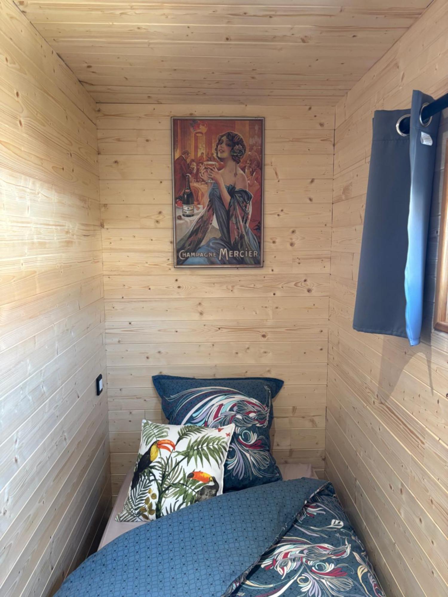 La Petalerie Apartment Еперне Екстериор снимка